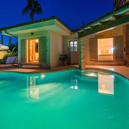 Villa In With Private Jacuzzi