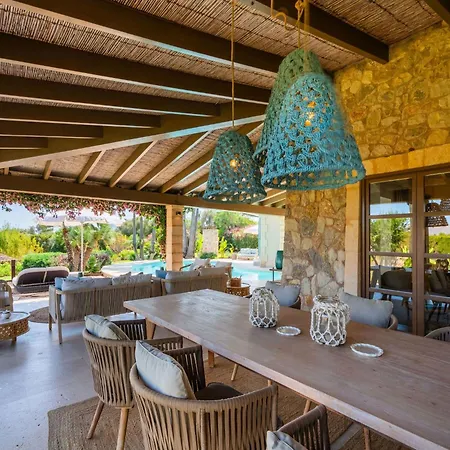 Villa In With Private Jacuzzi Alcudia (Mallorca)