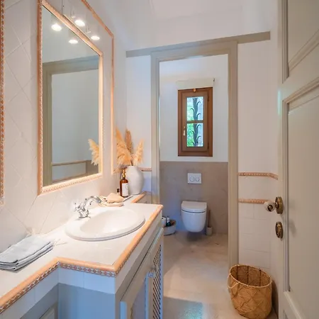 In With Private Jacuzzi
